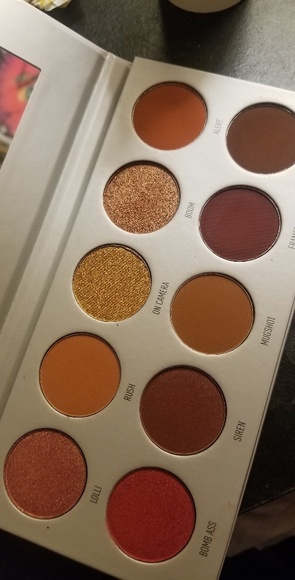 OFFERS ACCEPTED! MORPHE Jaclyn Hill palette - Picture 2 of 5